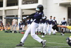 Farah move to retest his drug samples from UK Anti-Doping