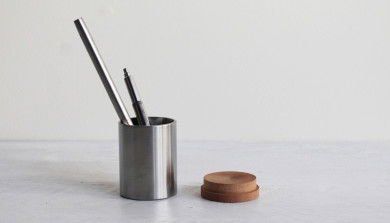 Its a neighborly day in this beautywood